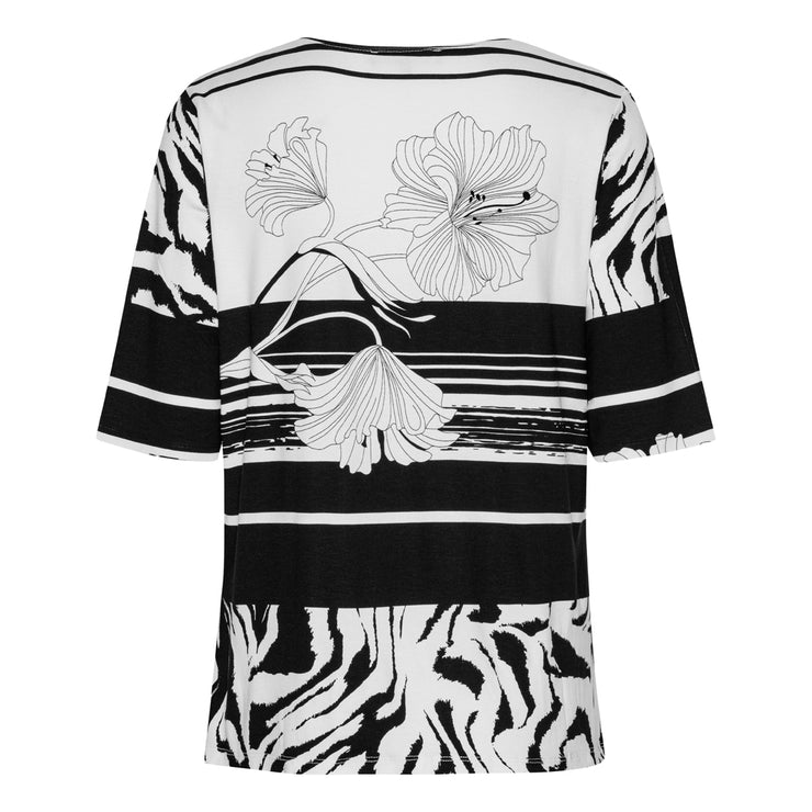 Smuk t-shirt med blomster og print fra Navigazione