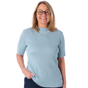 Ribstrik med høj hals og korte ærmer fra Signature