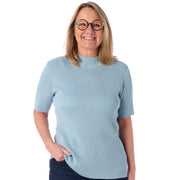 Ribstrik med høj hals og korte ærmer fra Signature