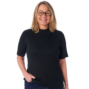 Ribstrik med høj hals og korte ærmer fra Signature