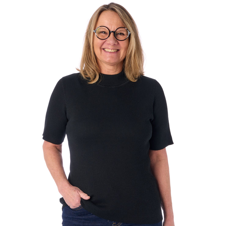 Ribstrik med høj hals og korte ærmer fra Signature