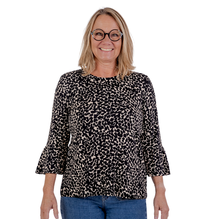 Patina model Clara - 3/4 ærmer med flæsekant - Viskose