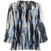 Plisseret festbluse i blå nuancer fra Signature
