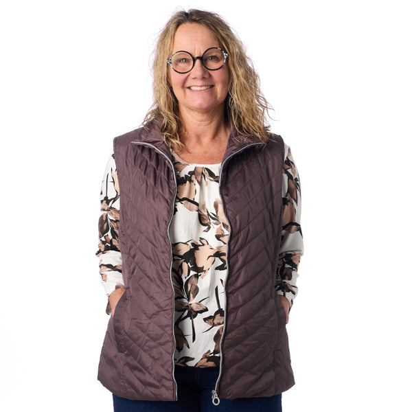 Let quiltet vest fra Navigazione – Mokka