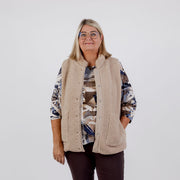 Vamset vest i plys med lommer fra Navigazione